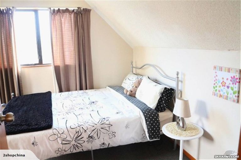 Photo of property in 23 Sungrove Rise, Sunnyvale, Auckland, 0612