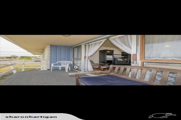 Photo of property in 59 Ngapaki Street, Waikanae Beach, Waikanae, 5036