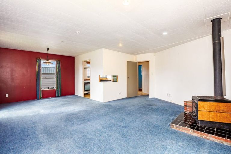 Photo of property in 108 Omapere Street, Whitby, Porirua, 5024