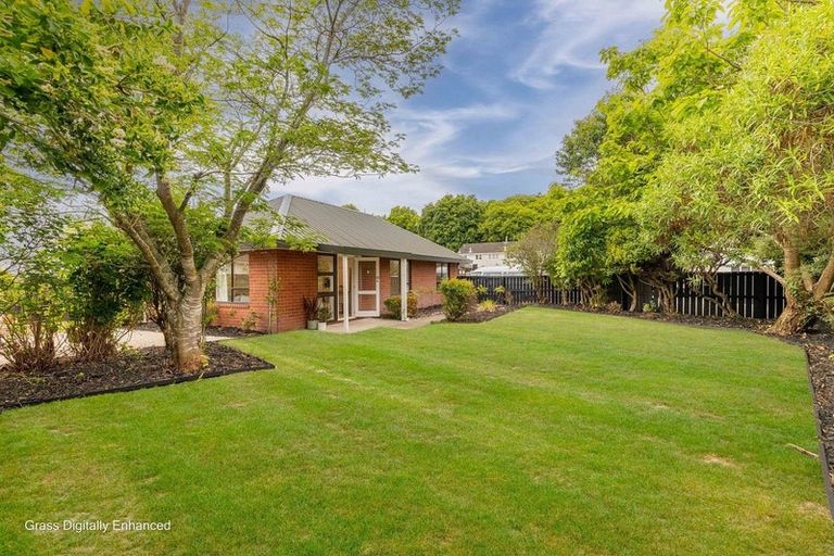 Photo of property in 37a Attlee Crescent, Bryndwr, Christchurch, 8053