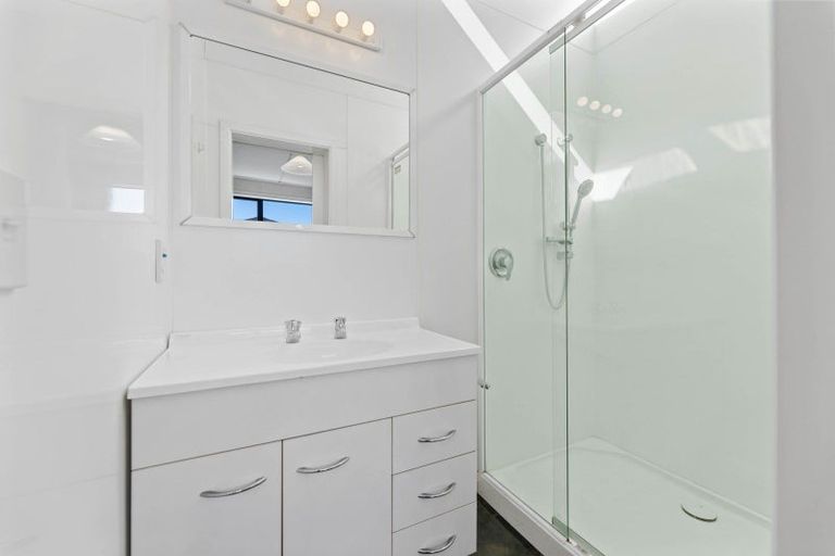 Photo of property in 12 Pataka Road, Taupo, 3330