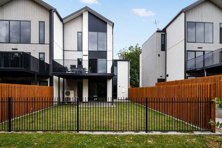 Photo of property in 11 Lakewood Lane, Cambridge, 3434