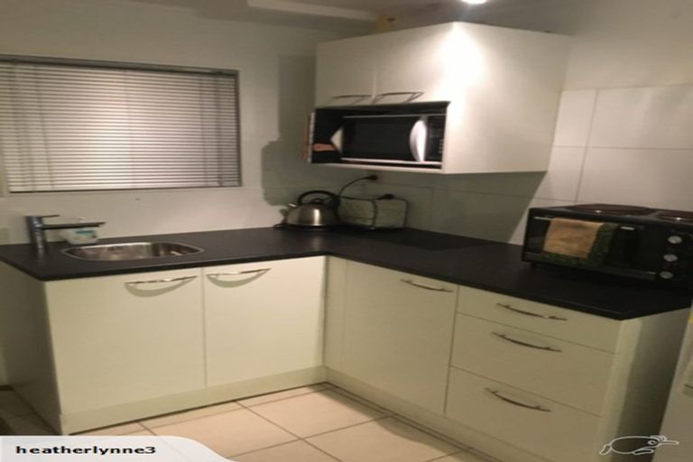 Photo of property in 1/36 Sherwood Avenue, Te Atatu South, Auckland, 0610