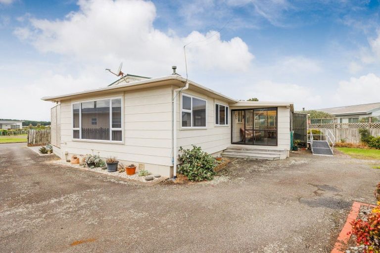 Photo of property in 20 Thomas Place, Foxton Beach, Foxton, 4815