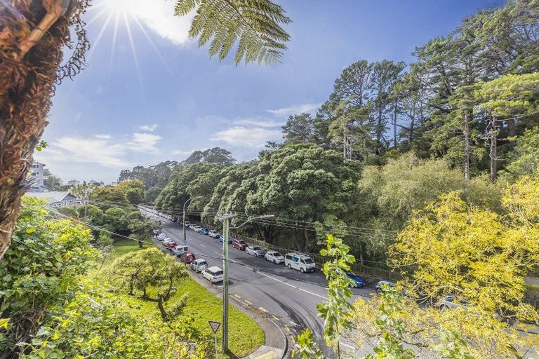 Photo of property in 78 Glenmore Street, Northland, Wellington, 6012