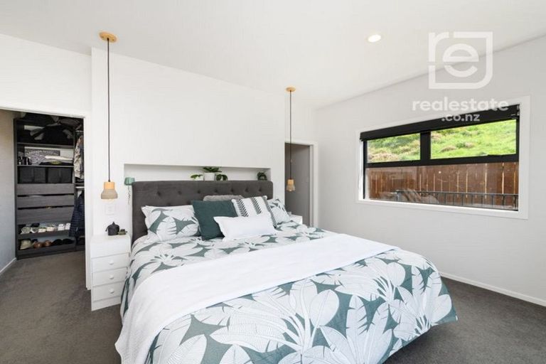 Photo of property in 35 Freedom Drive, Kelvin Grove, Palmerston North, 4414