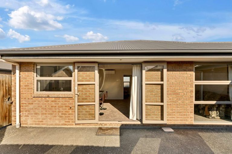 Photo of property in 2/31 Veitches Road, Casebrook, Christchurch, 8051