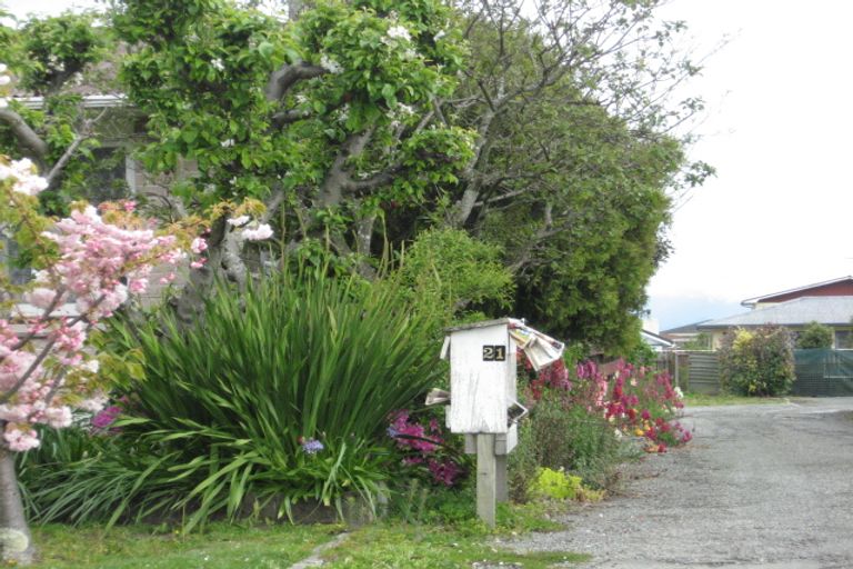 Photo of property in 2/21 Devon Street, Stoke, Nelson, 7011