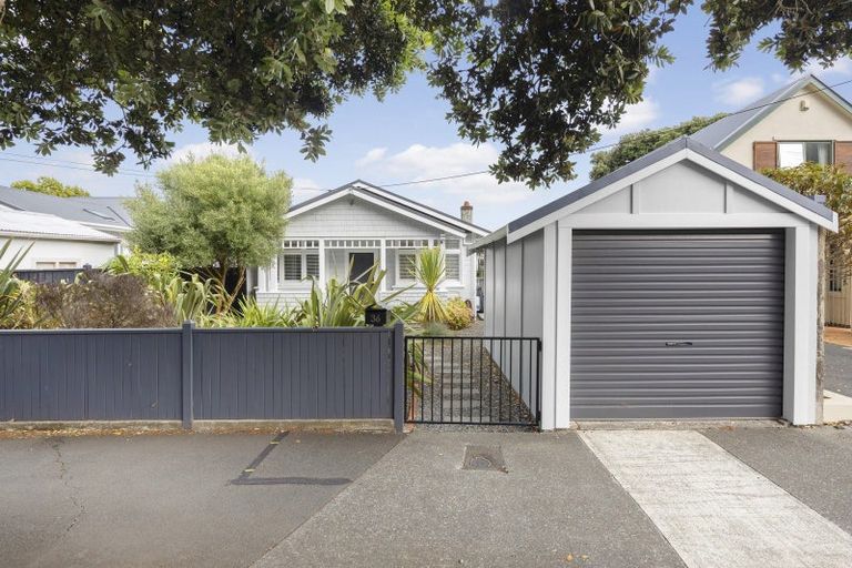 Photo of property in 36 Oroua Street, Eastbourne, Lower Hutt, 5013