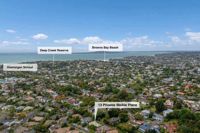 Photo of property in 13 Phoebe Meikle Place, Torbay, Auckland, 0630