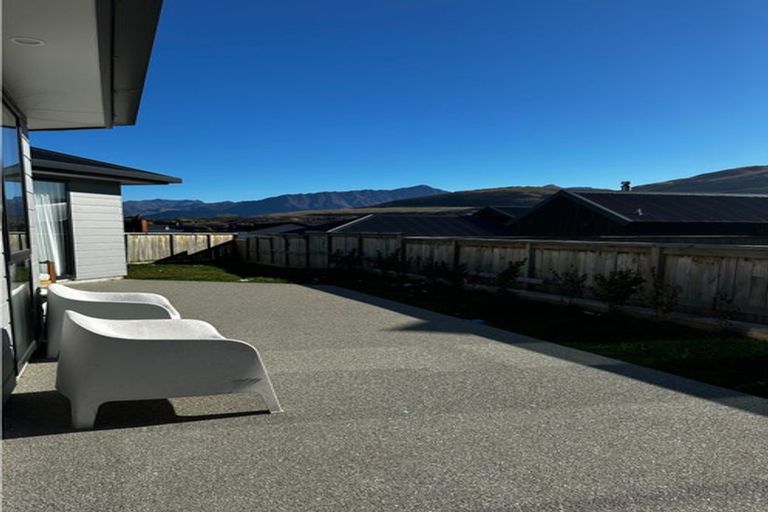 Photo of property in 18 Coopworth Road, Jacks Point, 9371