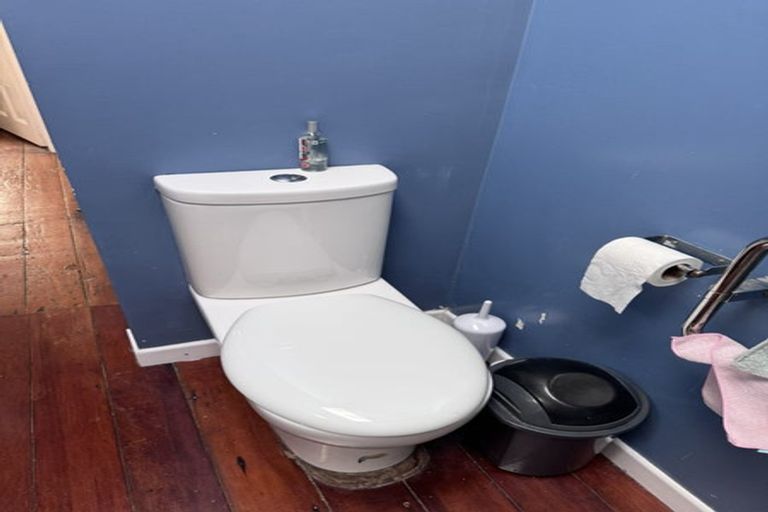 Photo of property in 9 Rixon Grove, Mount Victoria, Wellington, 6011