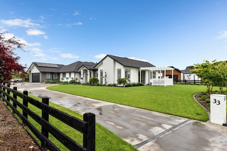 Photo of property in 33 Mike Smith Drive, Cambridge, 3434