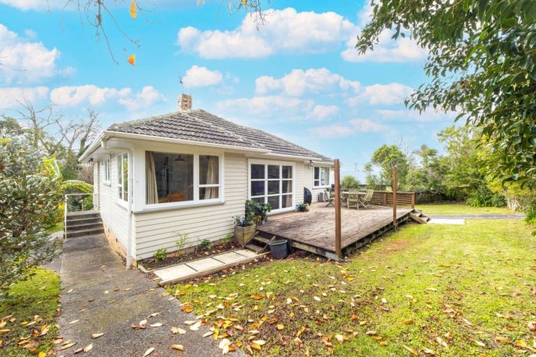 Photo of property in 72 Colwill Road, Massey, Auckland, 0614