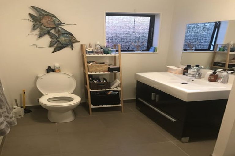 Photo of property in 1/28 Firth Road, Torbay, Auckland, 0630