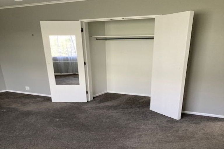 Photo of property in 3a Southern Cross Crescent, Island Bay, Wellington, 6023