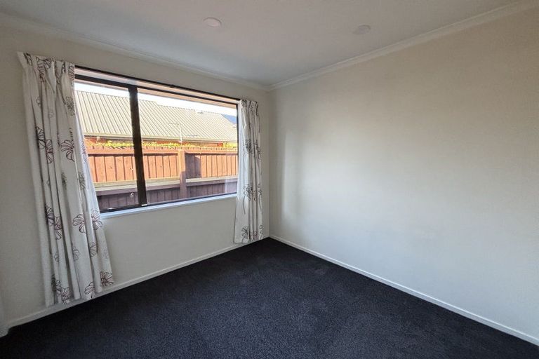 Photo of property in 1/6 Calverton Place, Halswell, Christchurch, 8025