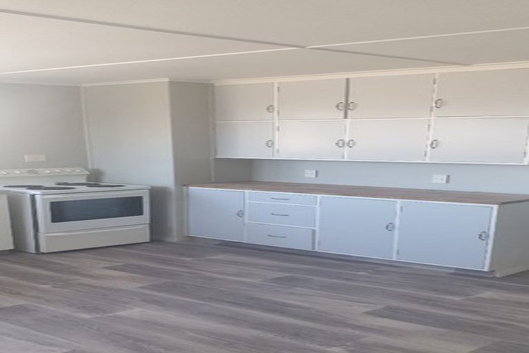 Photo of property in 906 Kiwi Street, Camberley, Hastings, 4120