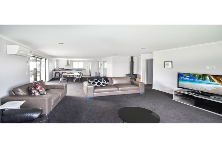 Photo of property in 32 Rhoboro Road, Twizel, 7901