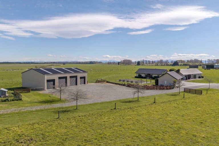 Photo of property in 585 Coutts Island Road, Coutts Island, Christchurch, 7670
