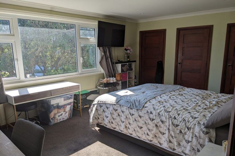 Photo of property in 30 Durham Crescent, Fairfield, Lower Hutt, 5011