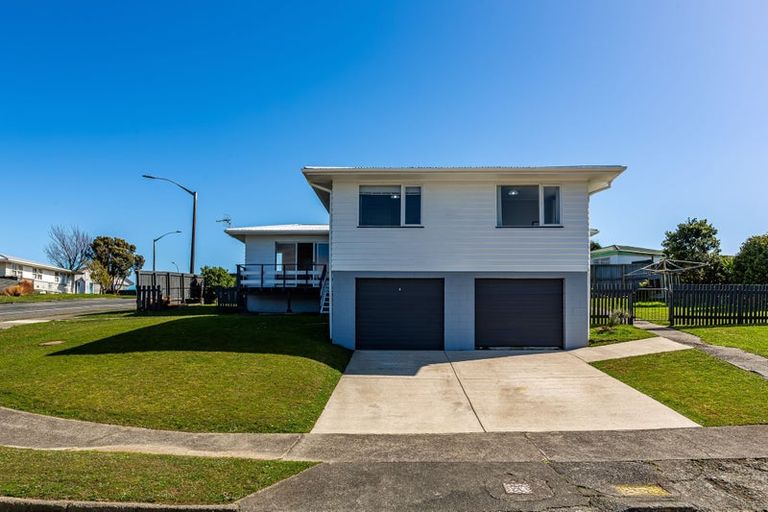 Photo of property in 1 Caduceus Place, Ascot Park, Porirua, 5024