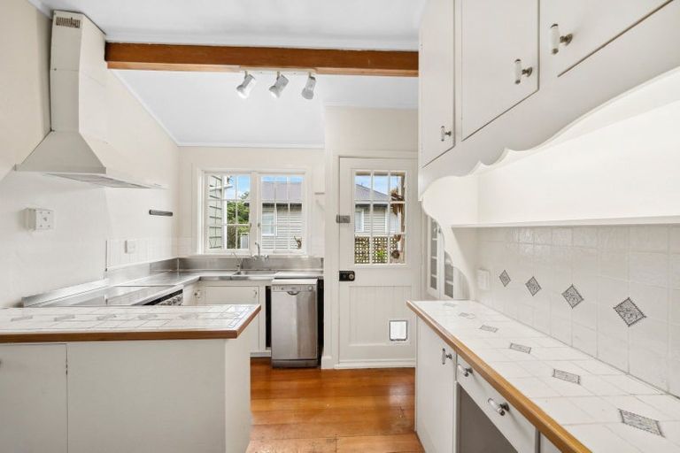 Photo of property in 1 Hathaway Avenue, Karori, Wellington, 6012