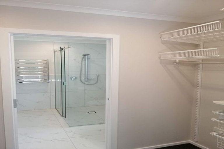 Photo of property in 375 Main Road, Tawa, Wellington, 5028