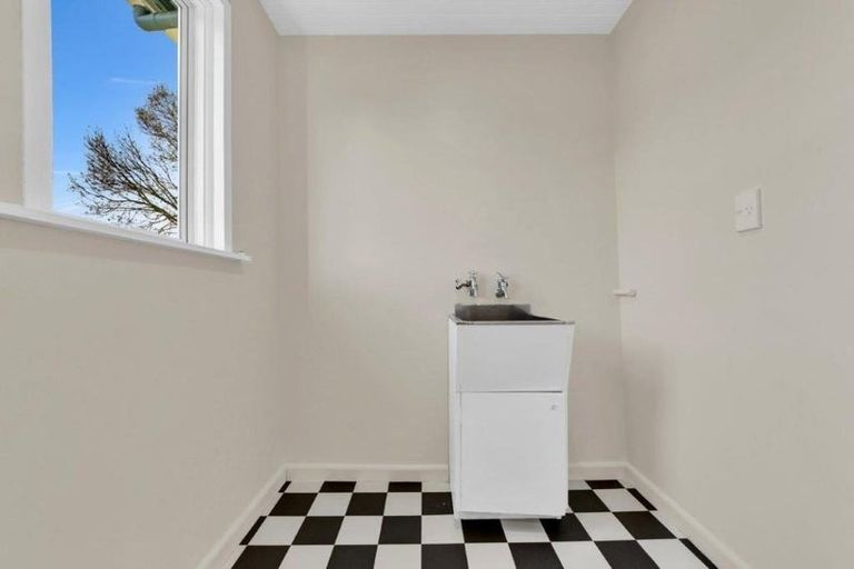 Photo of property in 1/573 Ferry Road, Woolston, Christchurch, 8023