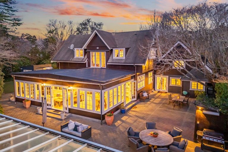 Photo of property in 291 Fergusson Drive, Heretaunga, Upper Hutt, 5018