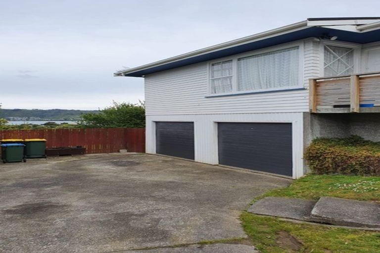 Photo of property in 20 Tweed Road, Papakowhai, Porirua, 5024