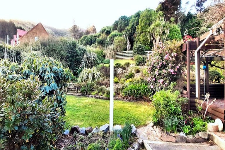 Photo of property in 10 Selwyn Parade, Lyttelton, 8082