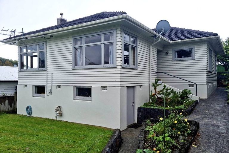 Photo of property in 26 Downe Street, New Plymouth, 4310