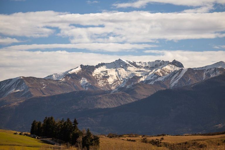 Photo of property in 5 Falconer Rise, Jacks Point, Queenstown, 9371