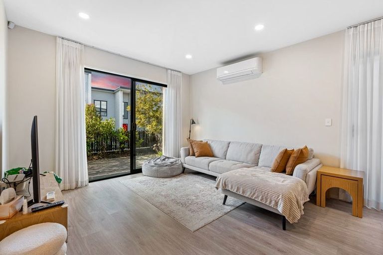 Photo of property in 43 Westgate Drive, Westgate, Auckland, 0614