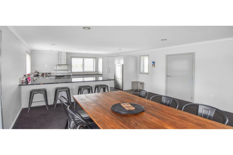 Photo of property in 32 Rhoboro Road, Twizel, 7901