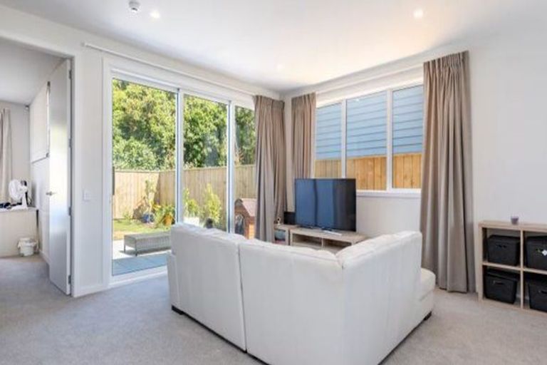 Photo of property in 6 Glide Lane, Whitby, Porirua, 5024