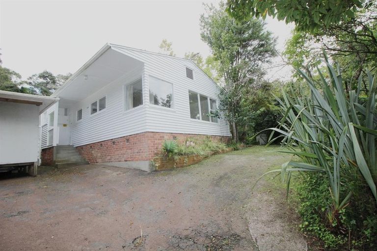 Photo of property in 208 Godley Road, Titirangi, Auckland, 0604
