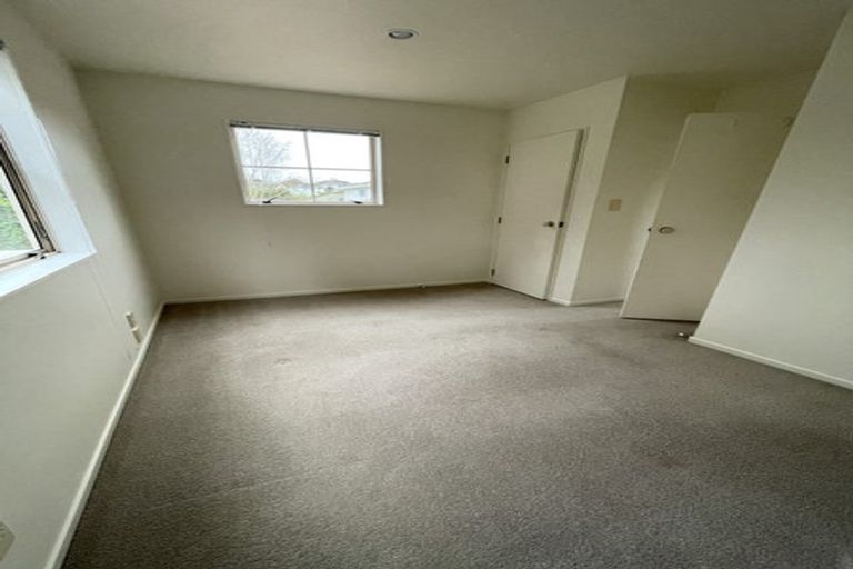 Photo of property in 2/47 Lavery Place, Sunnynook, Auckland, 0632