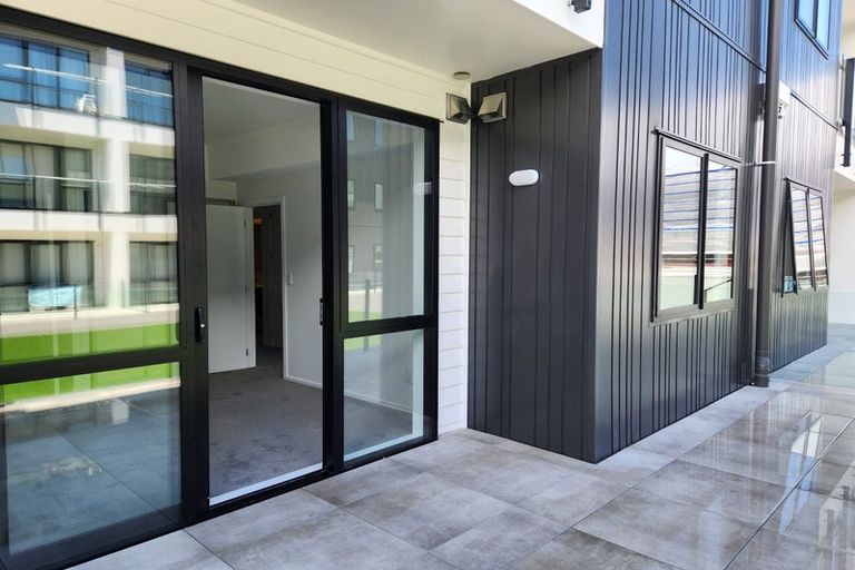 Photo of property in 13/11 Carlos Drive, Flat Bush, Auckland, 2016