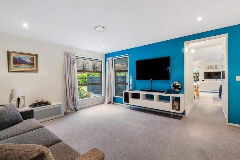 Photo of property in 6 Evening Star Road, Arthurs Point, Queenstown, 9371