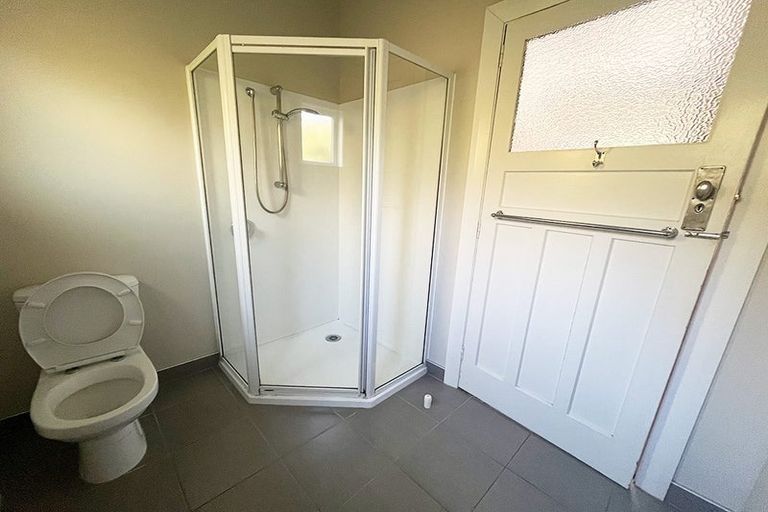 Photo of property in 6 Nortons Road, Avonhead, Christchurch, 8042