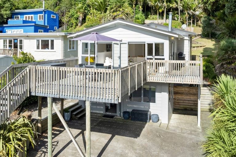 Photo of property in 188 Motutara Road, Muriwai, Waimauku, 0881