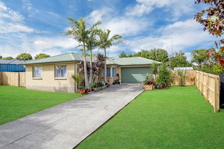Photo of property in 9 Hawkley Close, Flat Bush, Auckland, 2019