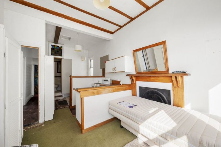 Photo of property in 3 Oriental Terrace, Oriental Bay, Wellington, 6011