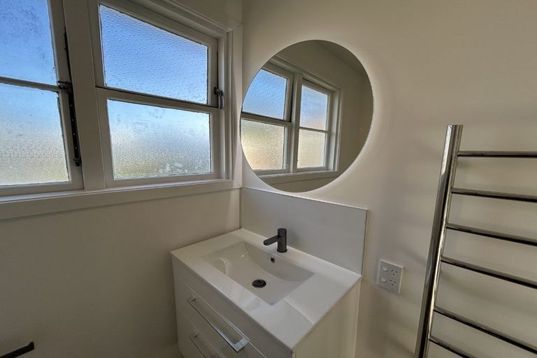 Photo of property in 21 Bateman Avenue, Bryndwr, Christchurch, 8053