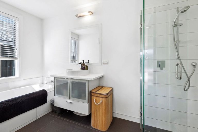 Photo of property in 21a Old Station Avenue, Wanaka, 9305