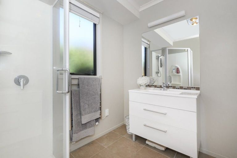 Photo of property in 24 Hansard Place, Bethlehem, Tauranga, 3110