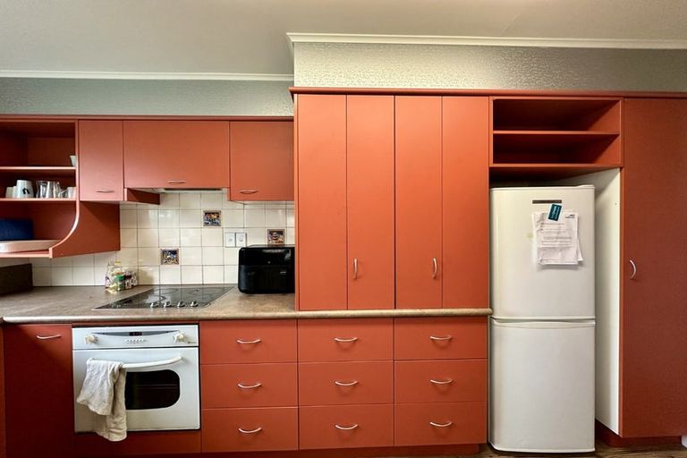 Photo of property in 82 Mcmurdo Street, Tinwald, Ashburton, 7700