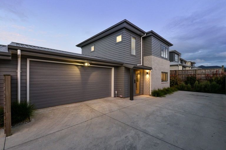 Photo of property in 46u2 North Ridge Drive, Rototuna North, Hamilton, 3281